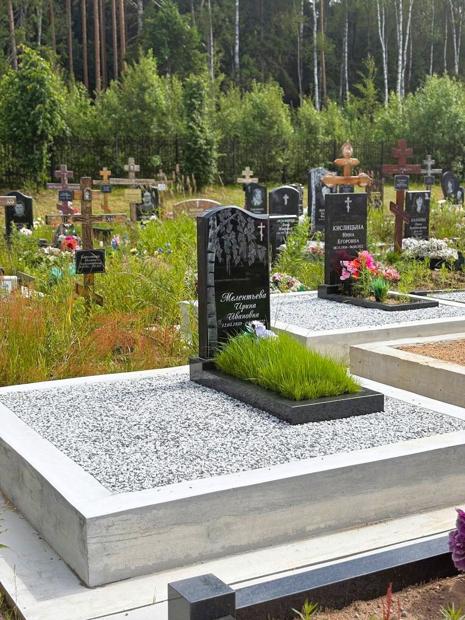 Памятник из гранита